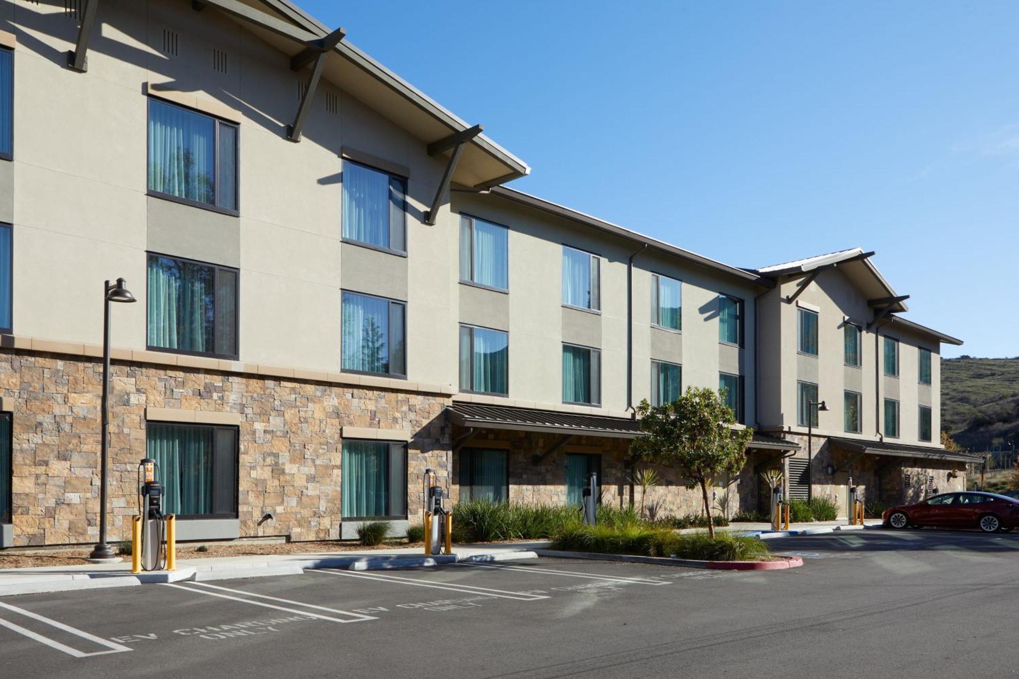 Towneplace Suites By Marriott Thousand Oaks Agoura Hills Exterior photo